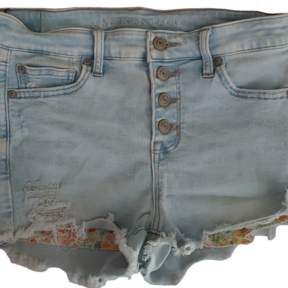 American Eagle Distressed Hi-Rise Shortie Daisy Print Pockets Fall Below…
